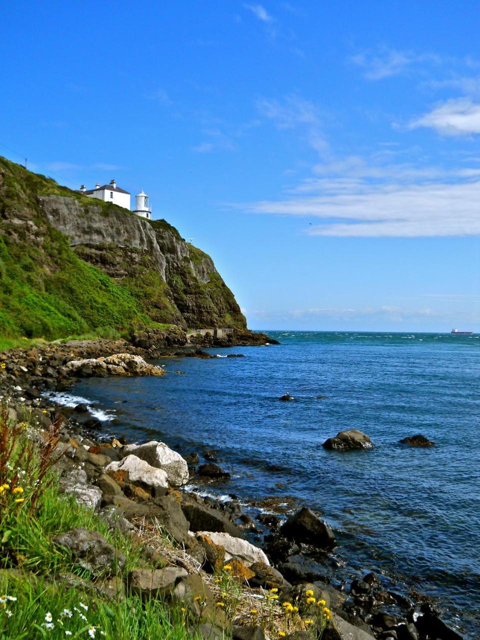 Blackhead Lighkeeper'S Houses, Antrim Whitehead Buitenkant foto